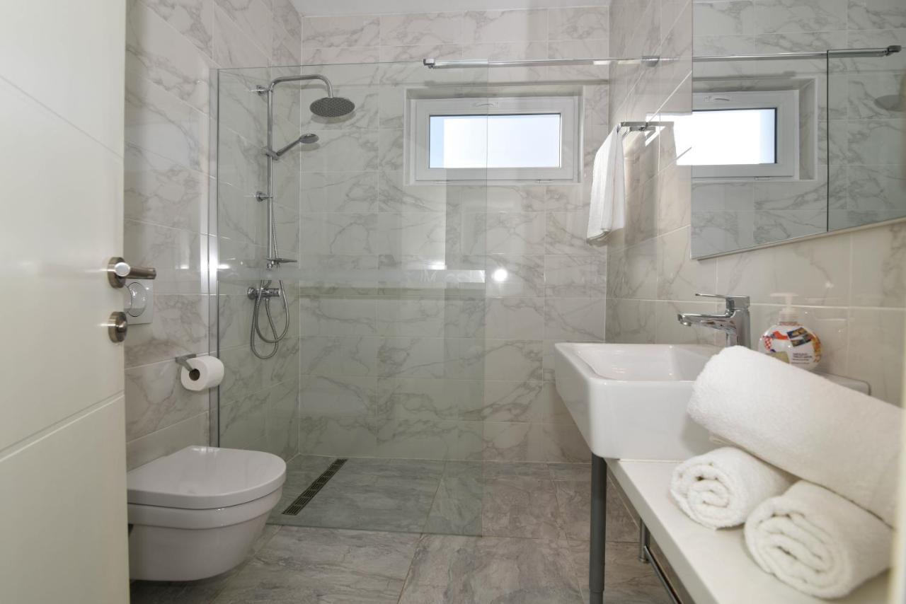 Apartment Deluxe Villa Carlotta Zadar Exteriör bild