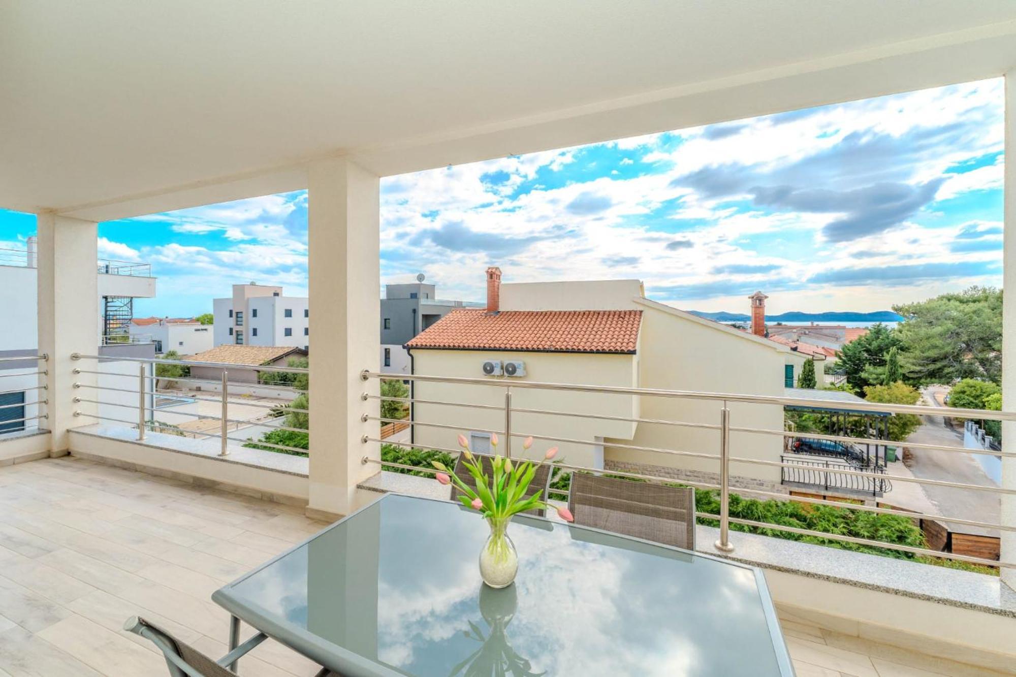 Apartment Deluxe Villa Carlotta Zadar Exteriör bild